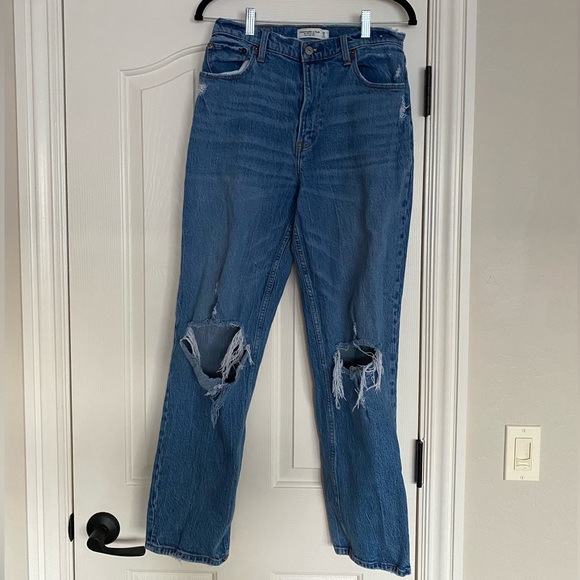 Abercrombie & Fitch Denim - Abercrombie Curve Love 90’s Straight Ultra High Rise Medium Wash Jeans